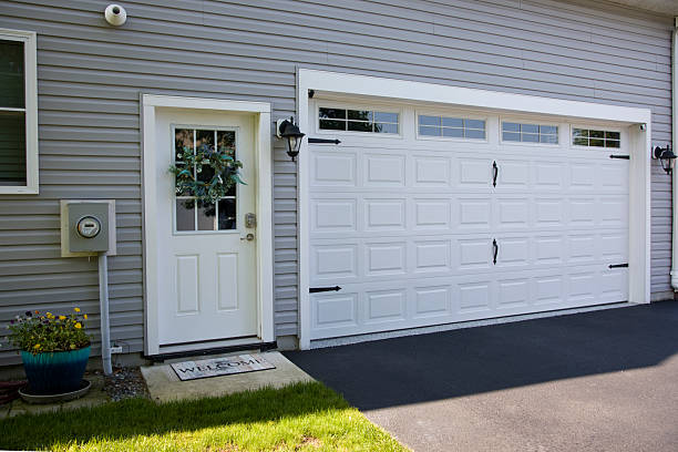 24/7 Emergency Garage Door Panel Replacement experts in Princeton, FL